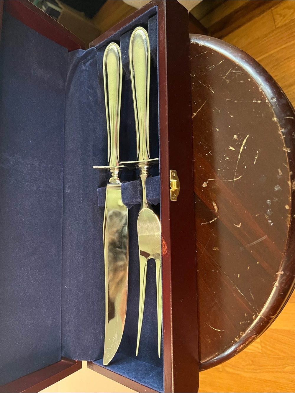 Carving set